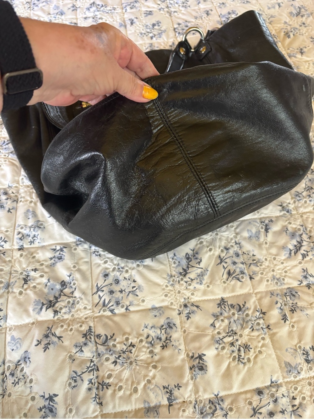 Black Leather COACH Shoulder Hobo Bag - Picture 3 of 10